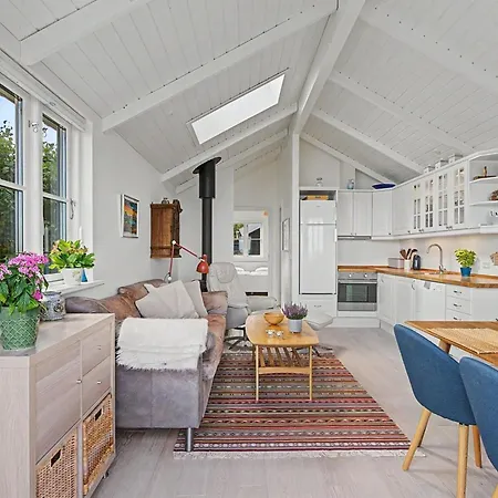 Joachim - 10m From The Sea By Interhome